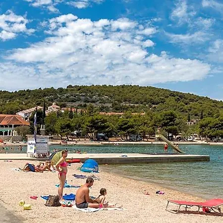 Victoria Mobilehome Camping Jezera Lovisca 3*