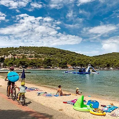 Victoria Mobilehome Camping Jezera Lovisca
